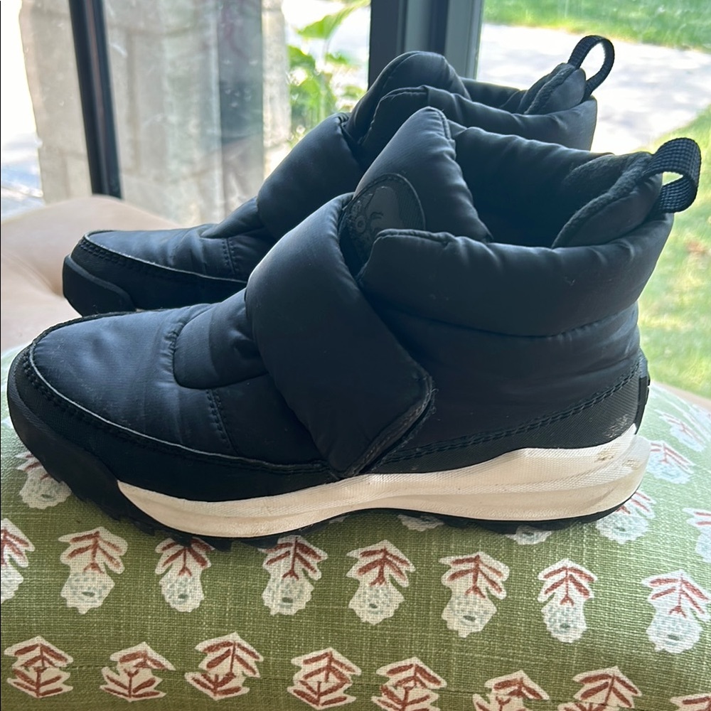 Sorel Black Winter Rain Boots